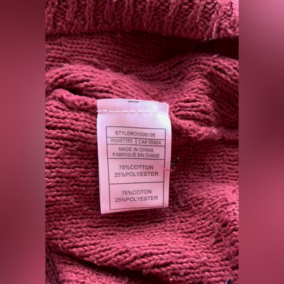 Cupcakes and Cashmere Crop Turtleneck - Picture 4 of 7